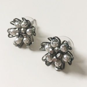 Beautiful Vintage looking Stud Earrings 🥀